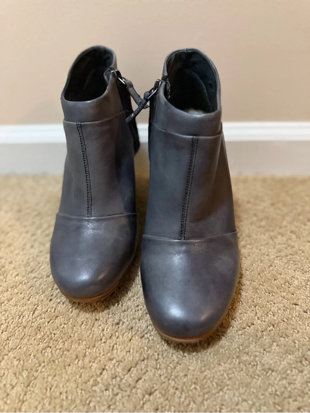 UGG Gray Wedge Ankle Boots - Sleek Zip-Closure Style